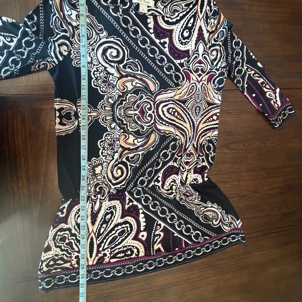 White House Black Market Paisley Chain Link Tunic Top, 3/4 Sleeve, Size Medium - Picture 9 of 10